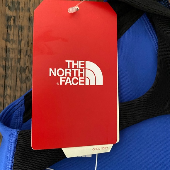 Brand new North Face sports bra - Picture 2 of 3